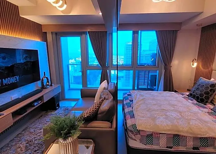 Hotel Uptown Parksuites Tower 2 Bgc - Staycations Up Above 9