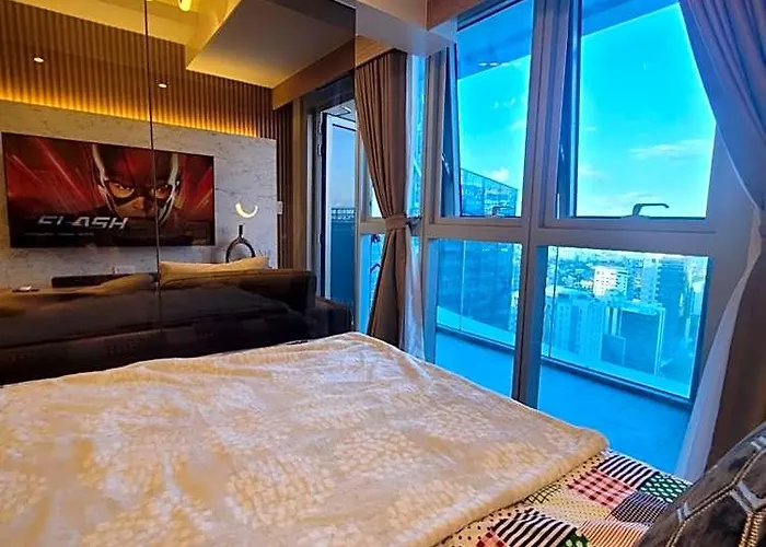 Uptown Parksuites Tower 2 Bgc - Staycations Up Above 9 Hotel