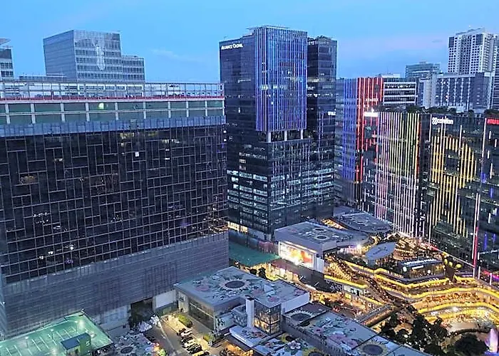 Hotel Uptown Parksuites Tower 2 Bgc - Staycations Up Above 9 Manille