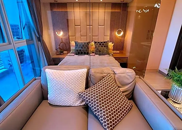 Uptown Parksuites Tower 2 Bgc - Staycations Up Above 9 Manille
