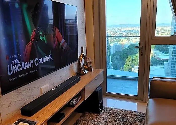 Uptown Parksuites Tower 2 Bgc - Staycations Up Above 9 Manille